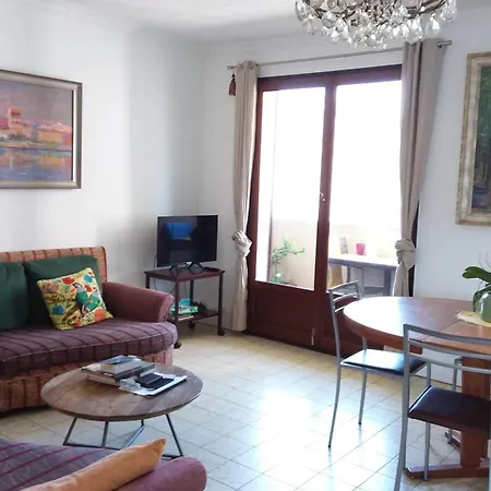 Apartment Bright With Balcony In *